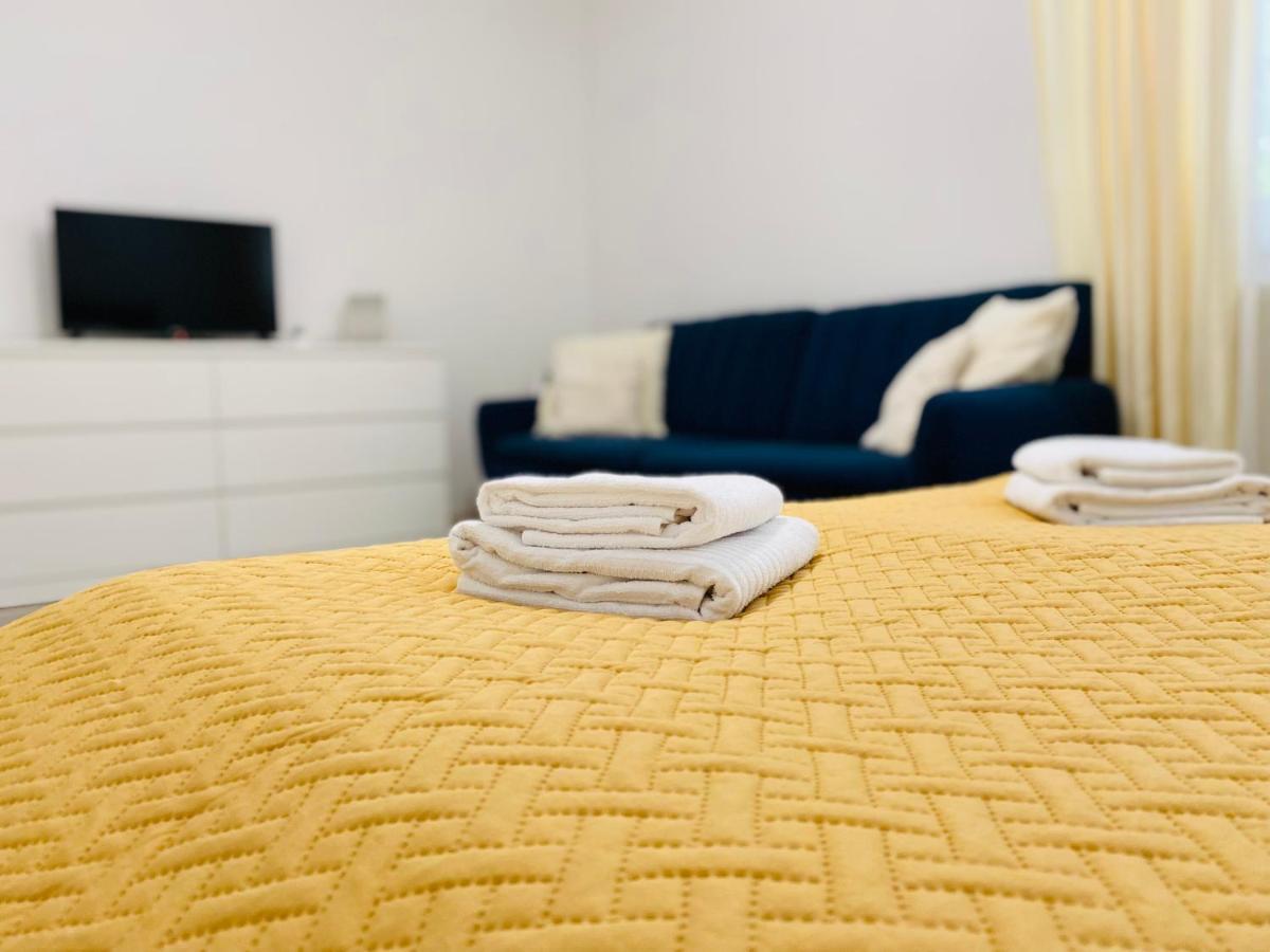 Av Apartment Turda Esterno foto